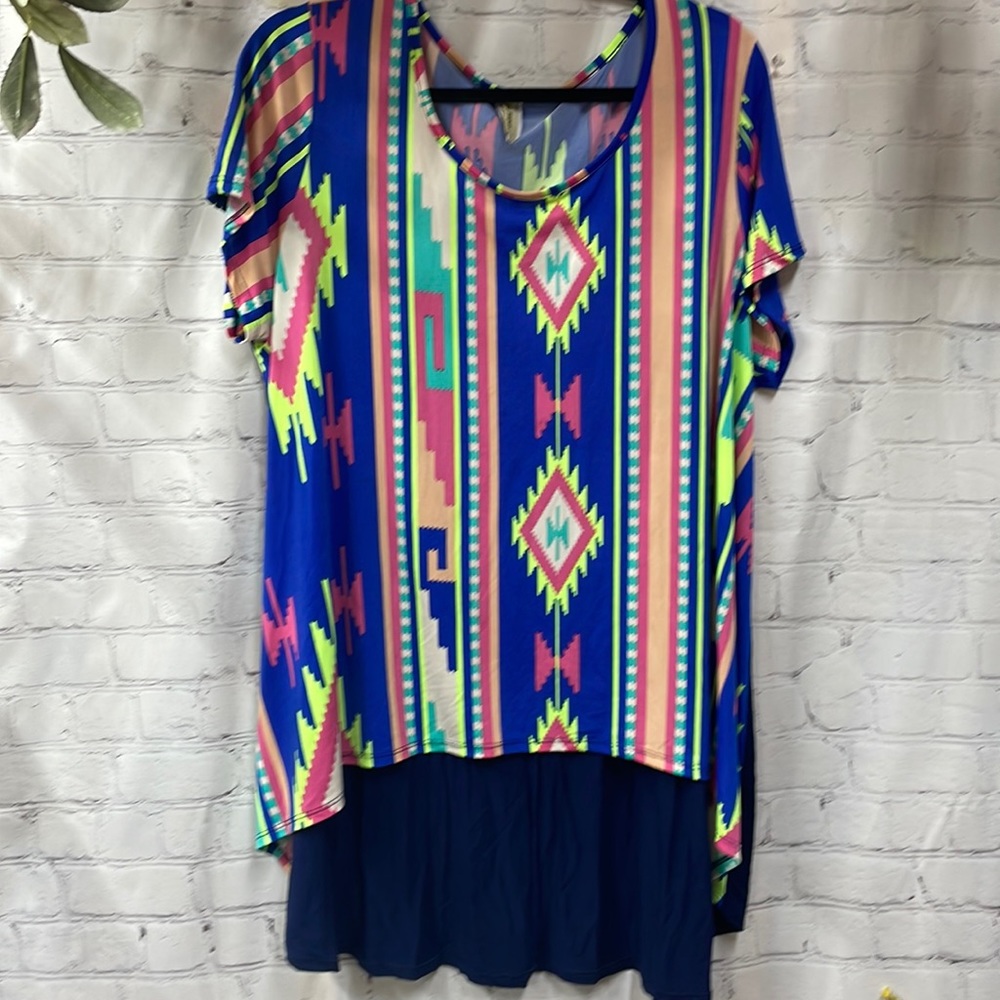 La Ropas boutique neon Aztec high low hem 2x top